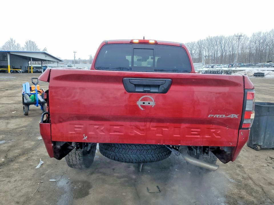 2022 Nissan Frontier s