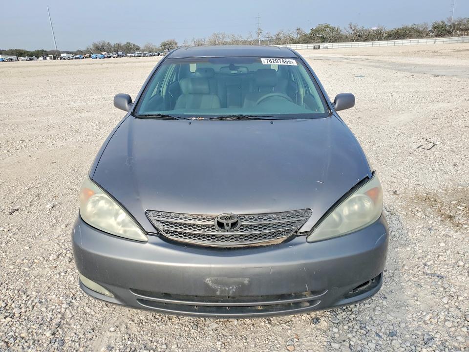 2004 Toyota Camry xle V6