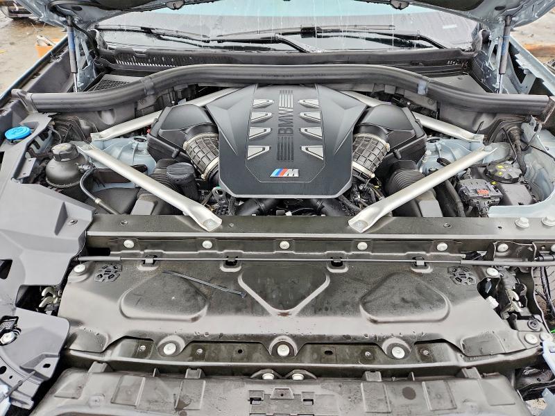 2025 BMW X5 M60i