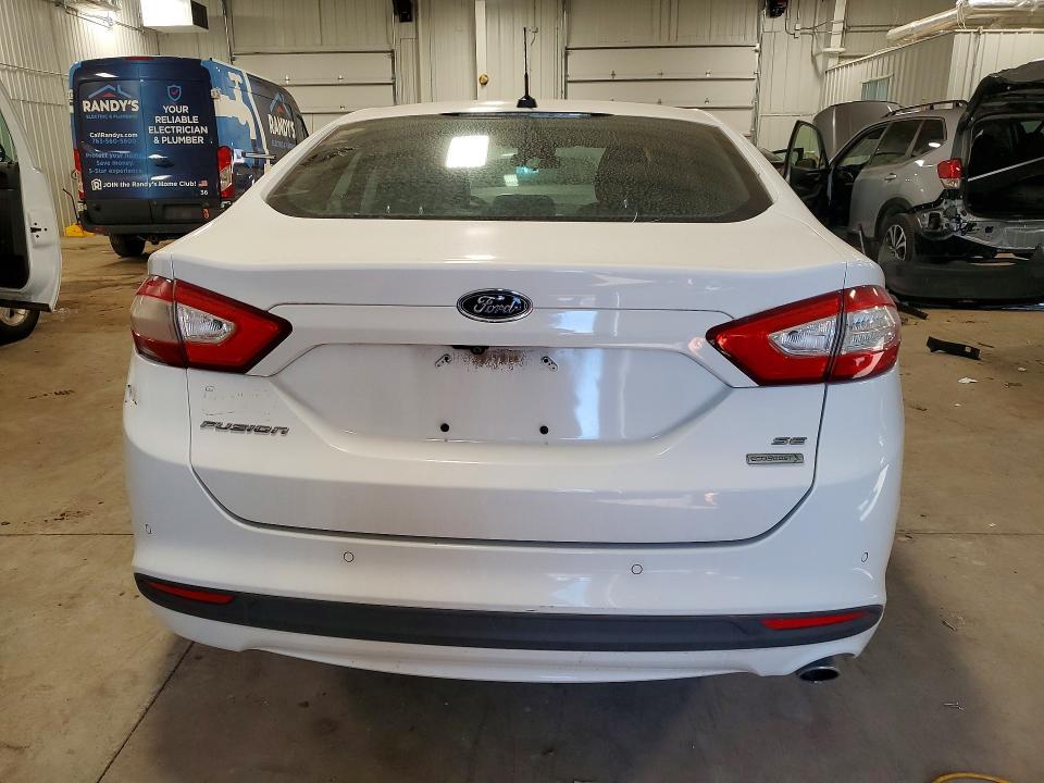 2016 Ford Fusion se