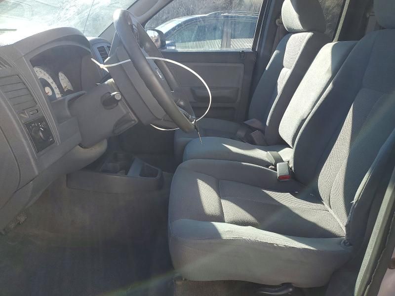 2005 Dodge Dakota st