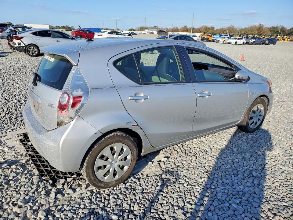 2014 Toyota Prius c