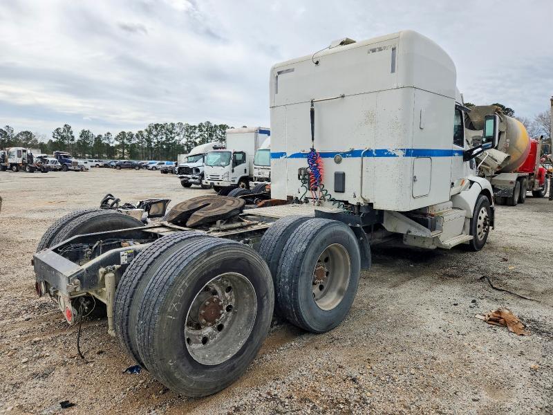 2015 Peterbilt Tractor 2015 Peterbilt 579 Semi Truck