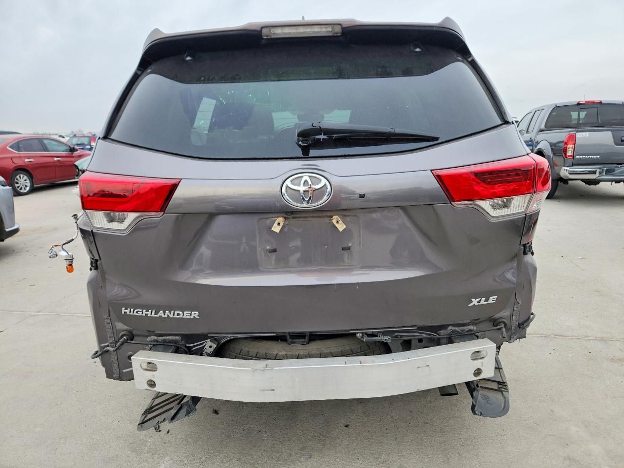 2017 Toyota Highlander se