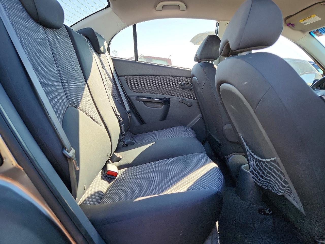 2010 KIA Rio lx