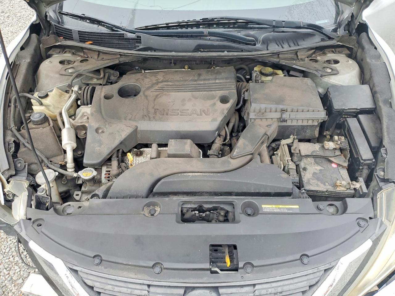 2016 Niss Altima 2.5 s