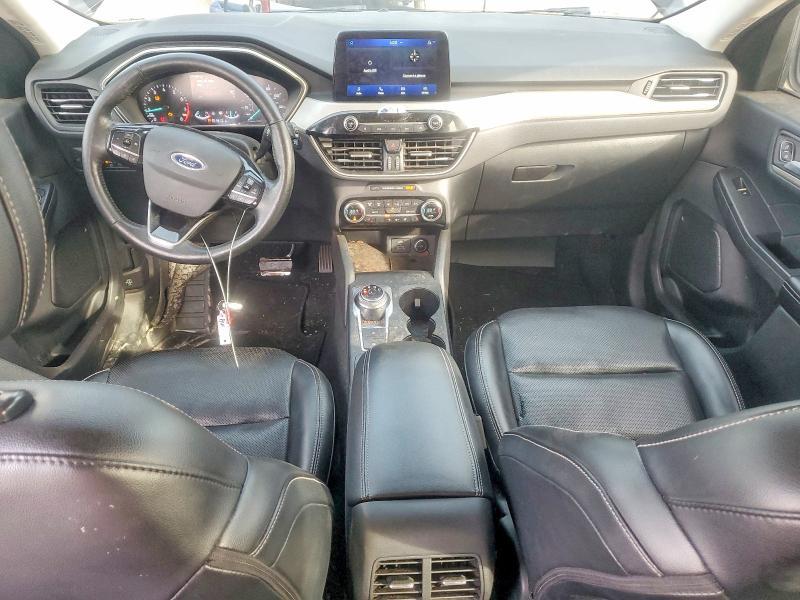 2021 Ford Escape sel