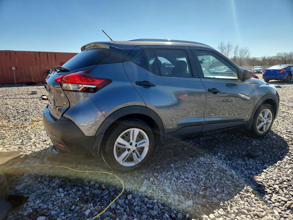 2019 Nissan Kicks s