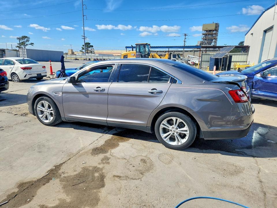 2014 Ford Taurus sel