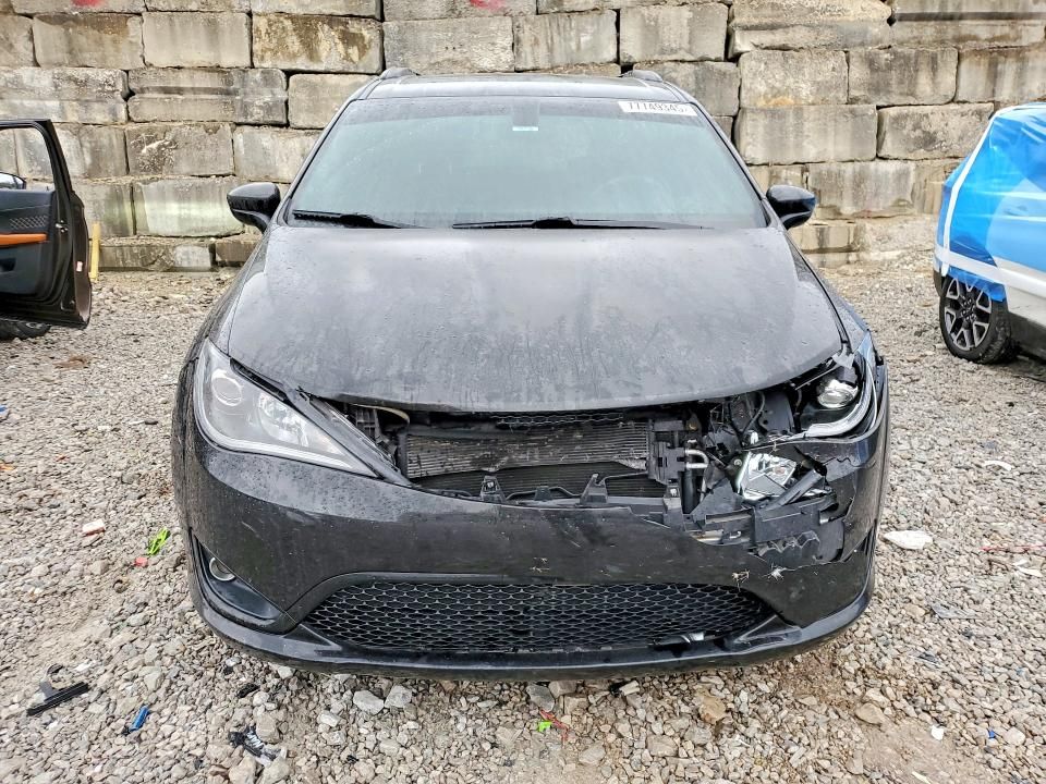 2018 Chrysler Pacifica Touring Plus