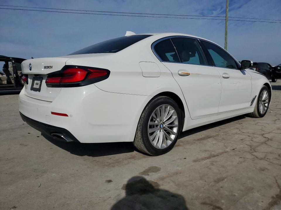 2021 BMW 530