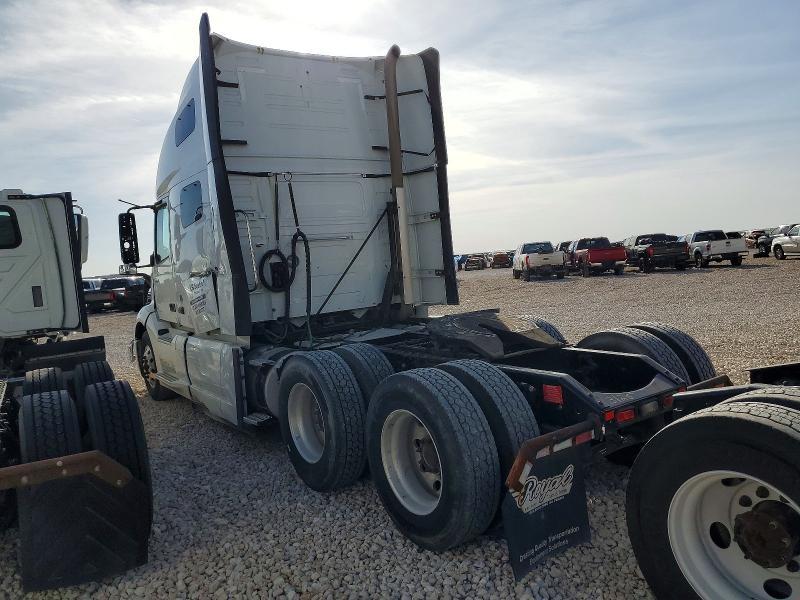 2019 Volv O VNL Semi Truck