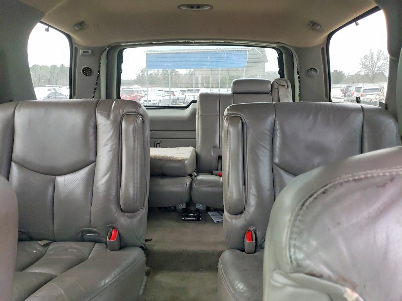 2004 Cadillac Escalade Luxury