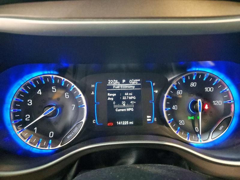 2020 Chrysler Voyager lxi