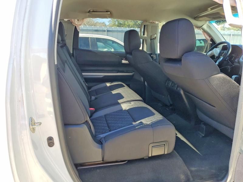 2015 Toyota Tundra Crewmax SR5