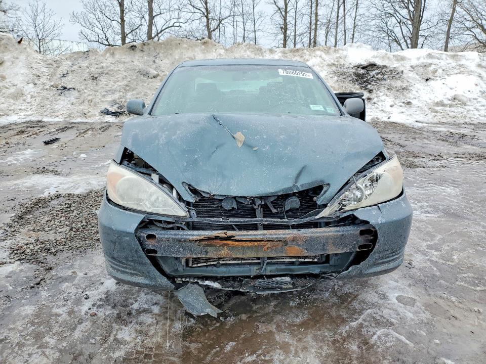 2003 Toyota Camry le