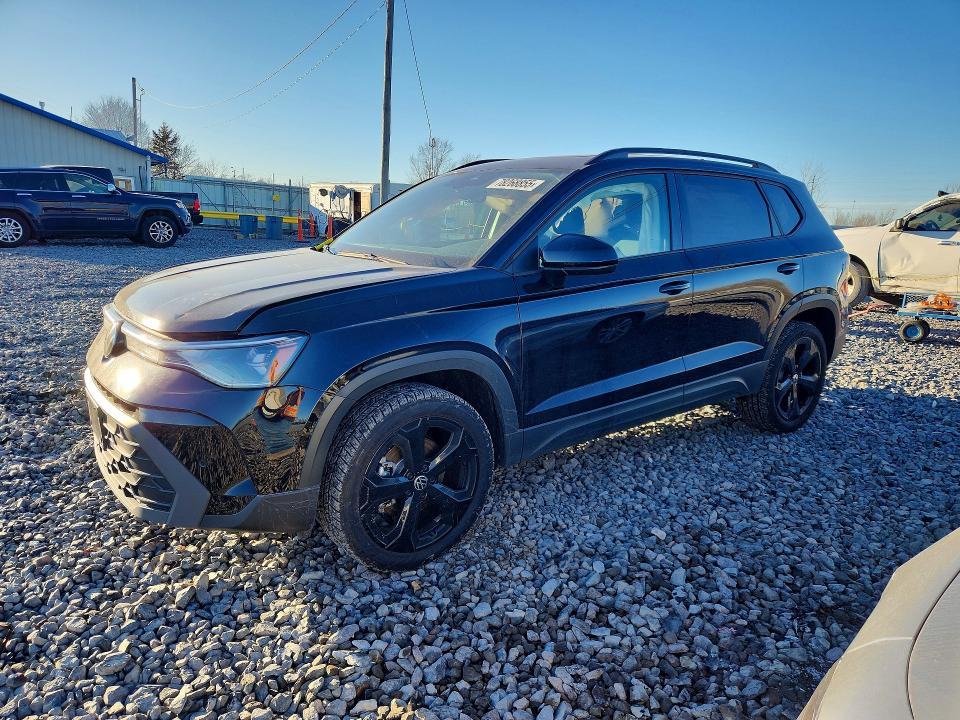 2025 Volkswagen Taos se Black