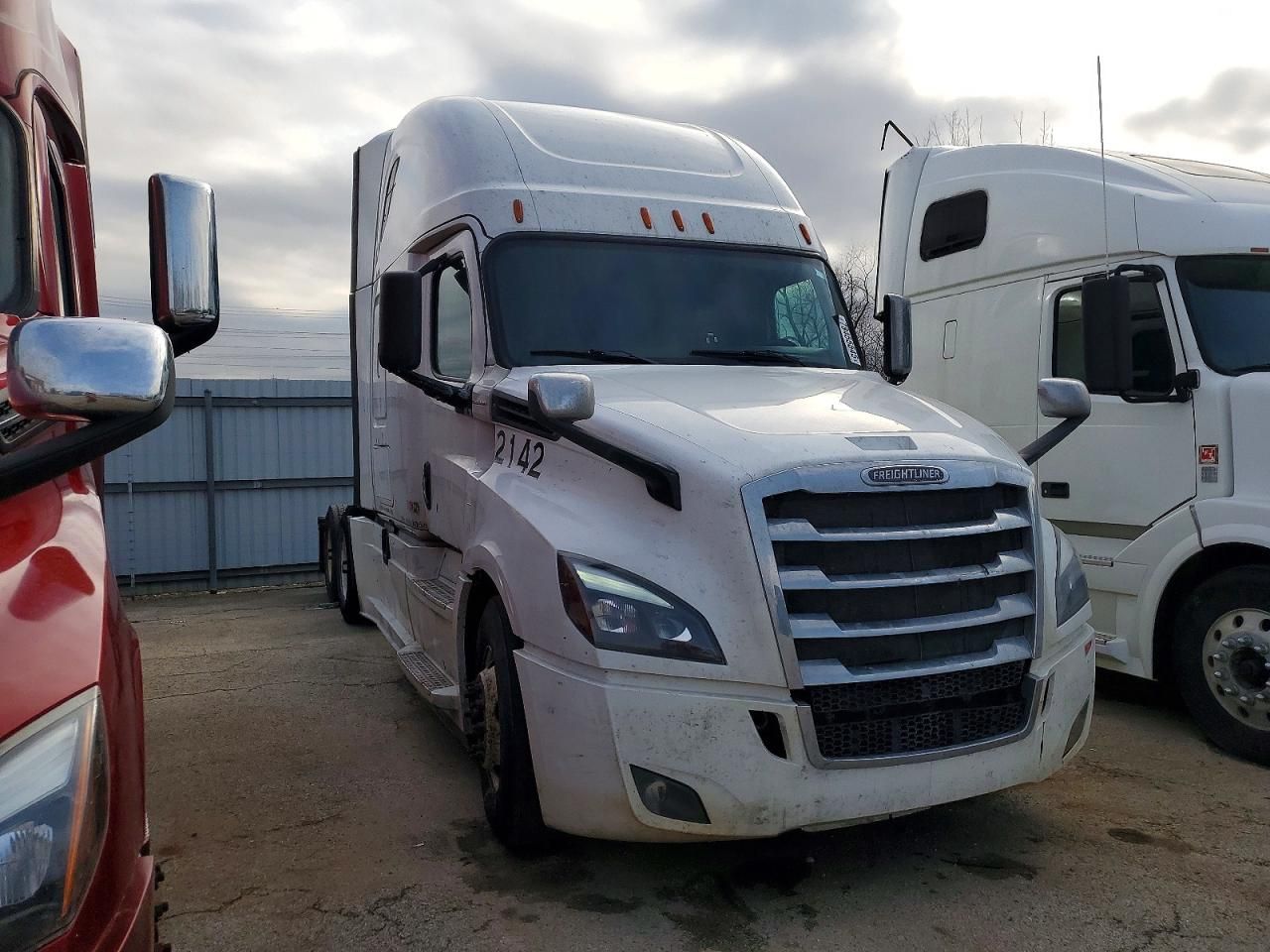 2019 Freightliner Cascadia 1-Semi Truck