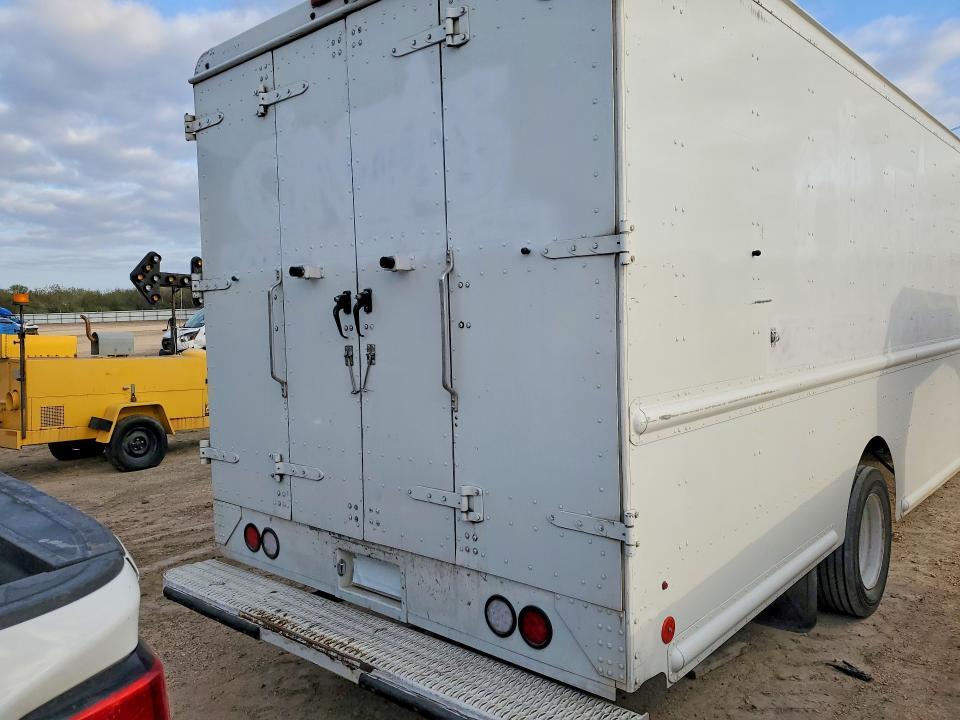 2016 Ford F59 Delivery Truck