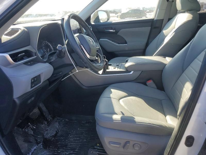 2023 Toyota Highlander xle