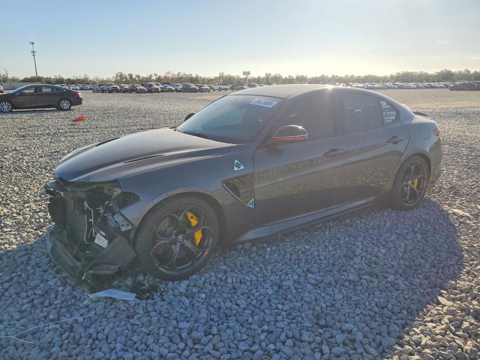2021 Alfa Romeo Giulia Quadrifoglio