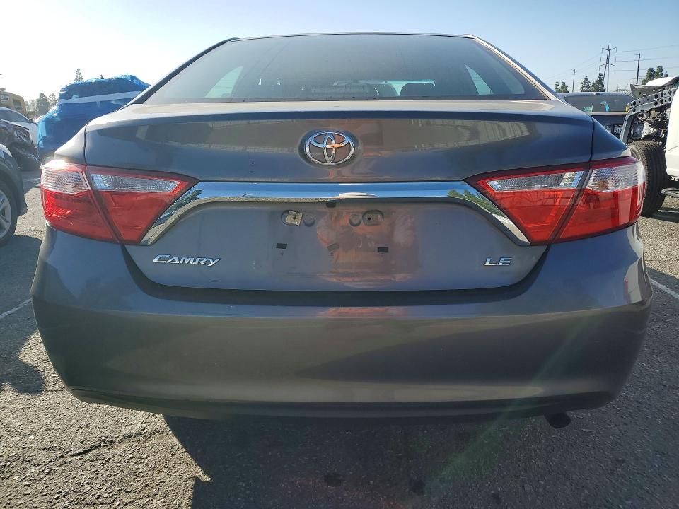 2016 Toyota Camry le
