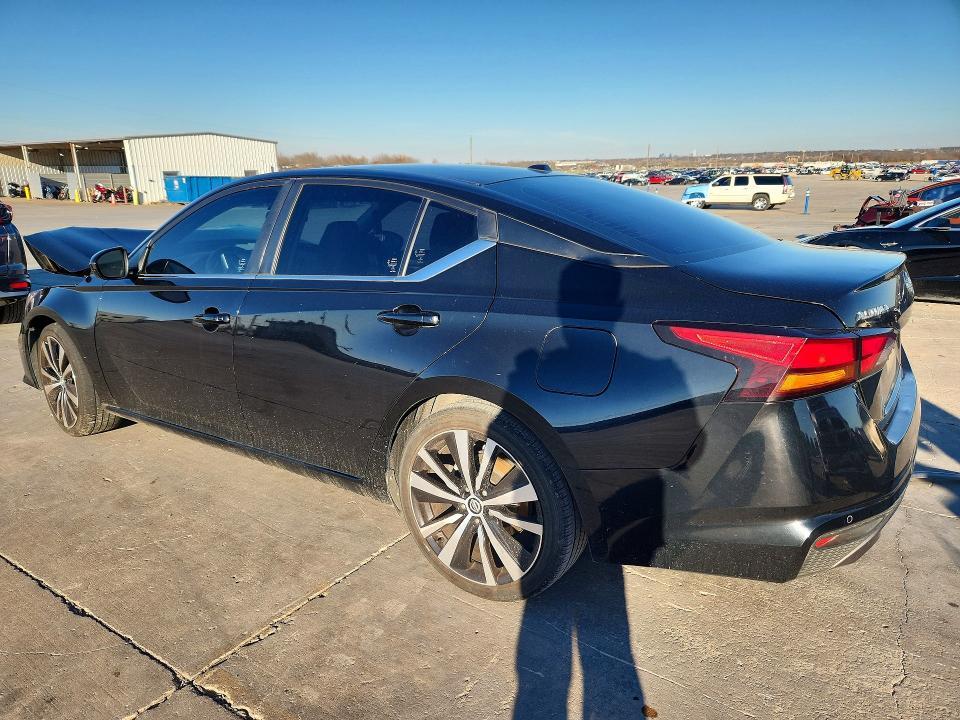 2021 Nissan Altima sr