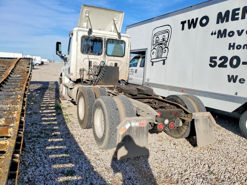 2015 Freightliner Cascadia Semi Truck