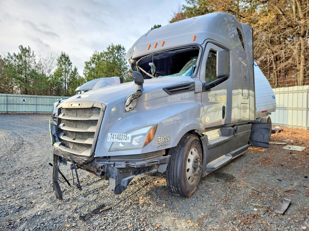 2020 Freigliner 2020 Freightliner Cascadia Semi Truck