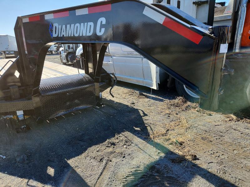 2022 Diamond C 2022 Roadclipper Equipment Trailer