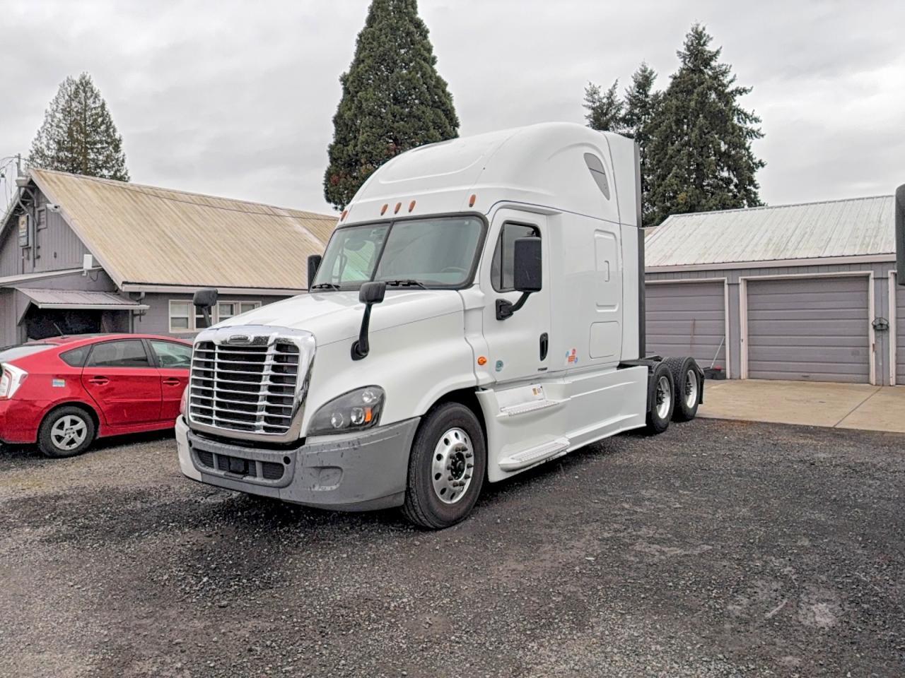 2016 Frht Cascadia 1-Trucks Truck Cab AND Chassi