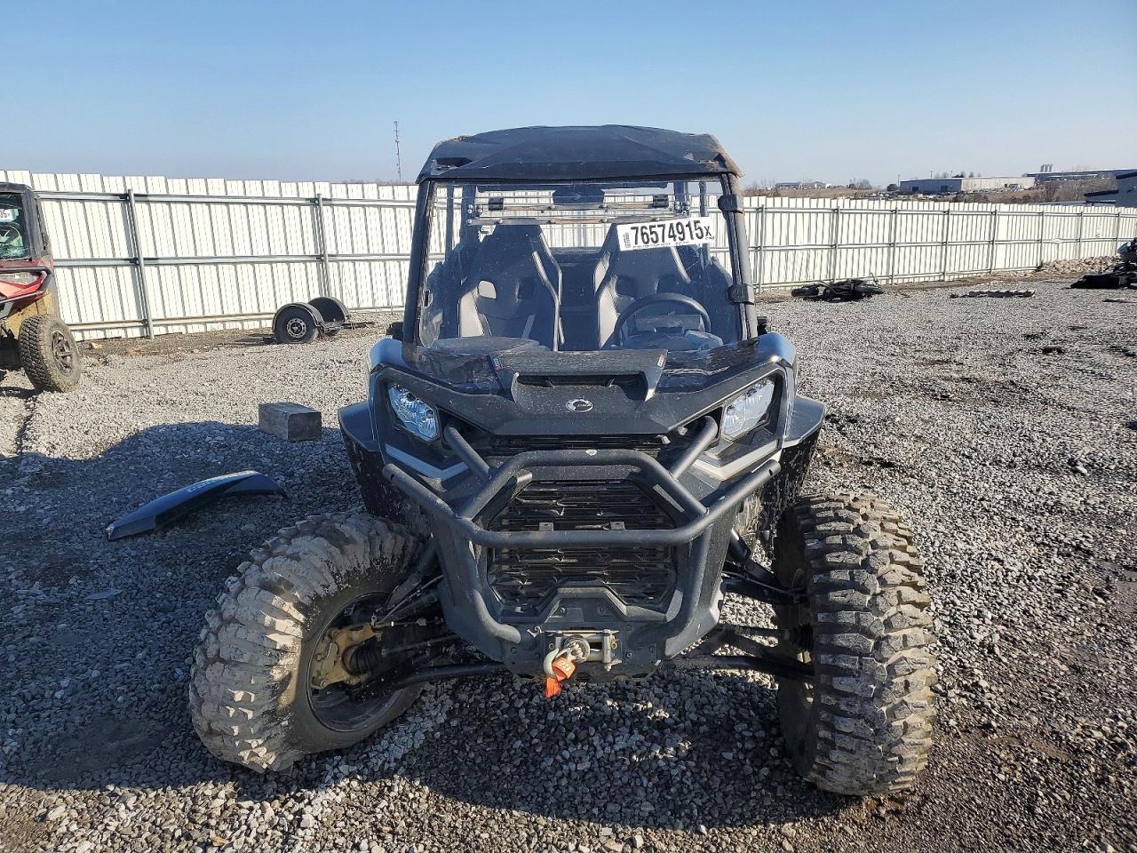 2023 Can-Am Commander-Utility Vehicle