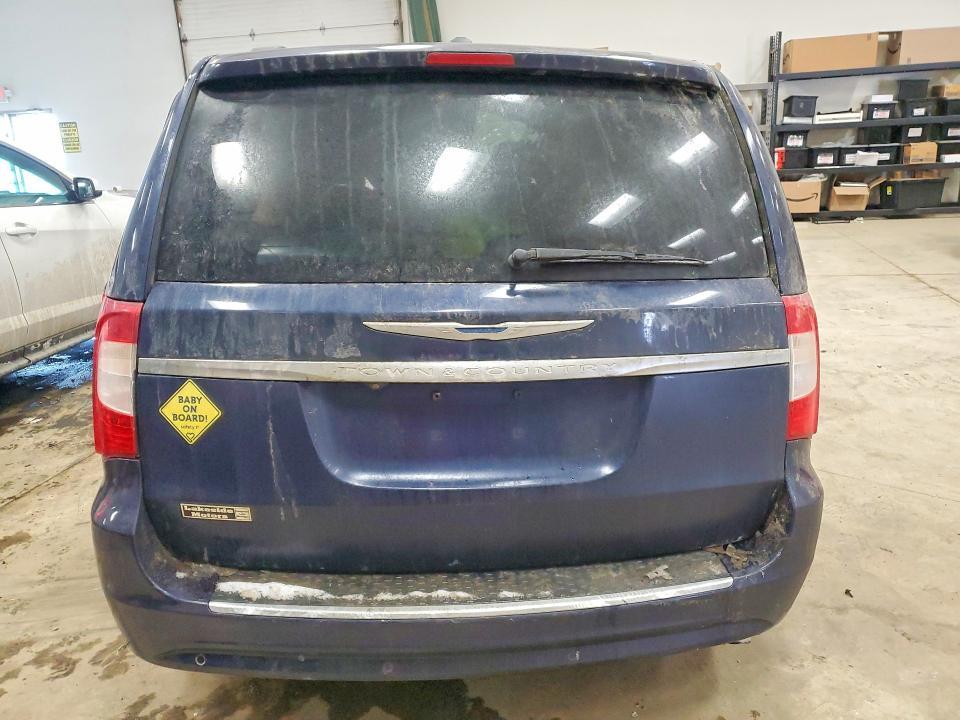 2015 Chrysler Town & Country Touring l