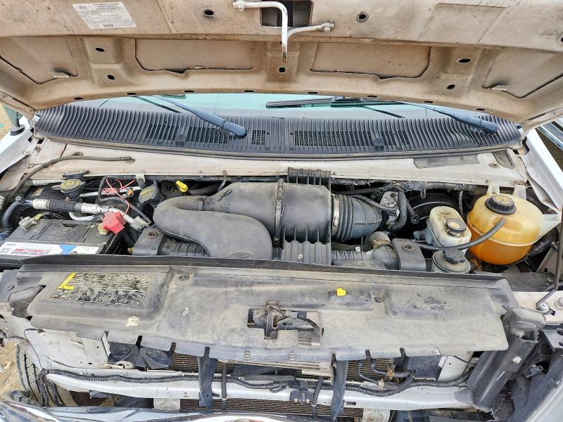 2013 Ford Econoline E250 van