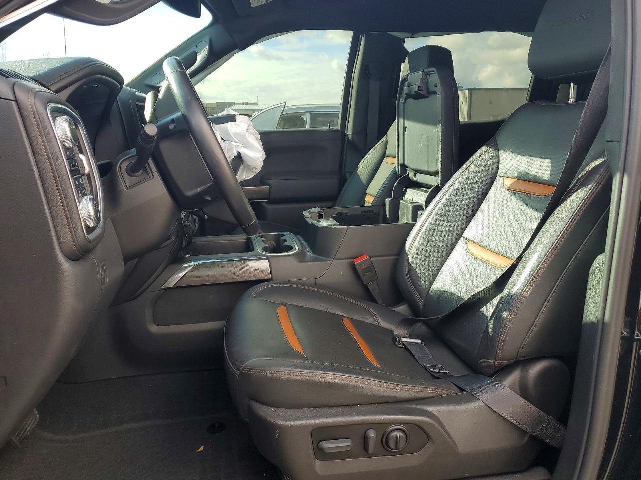 2021 GMC Sierra K1500 AT4
