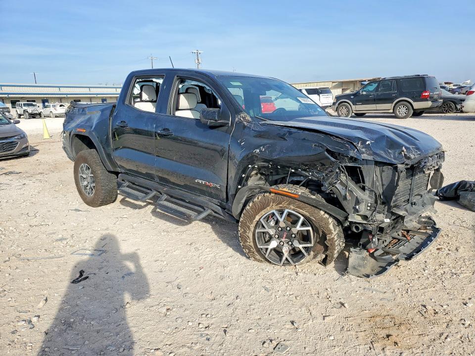 2024 GMC Canyon AT4X