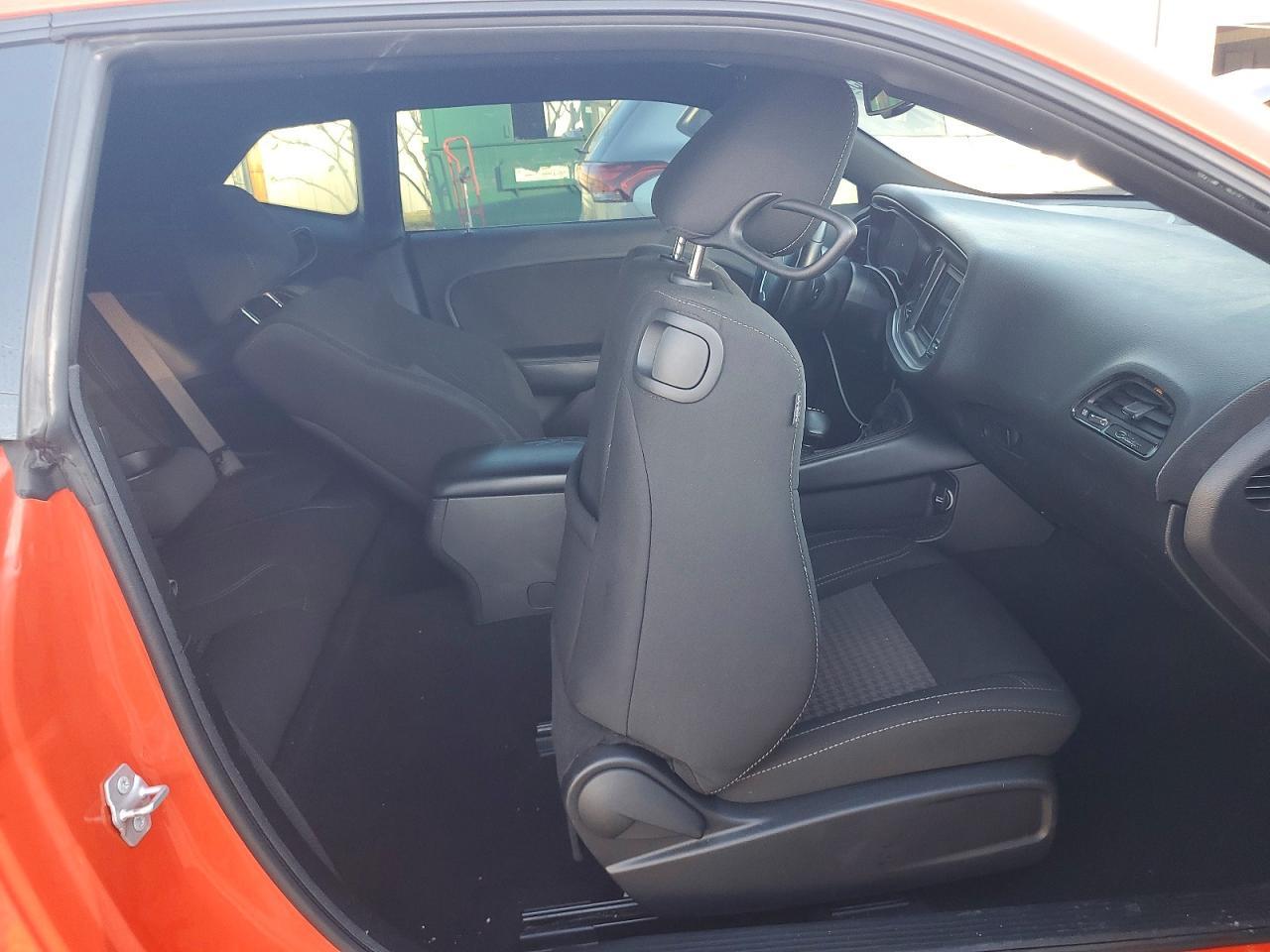 2022 Dodge Challenger sxt