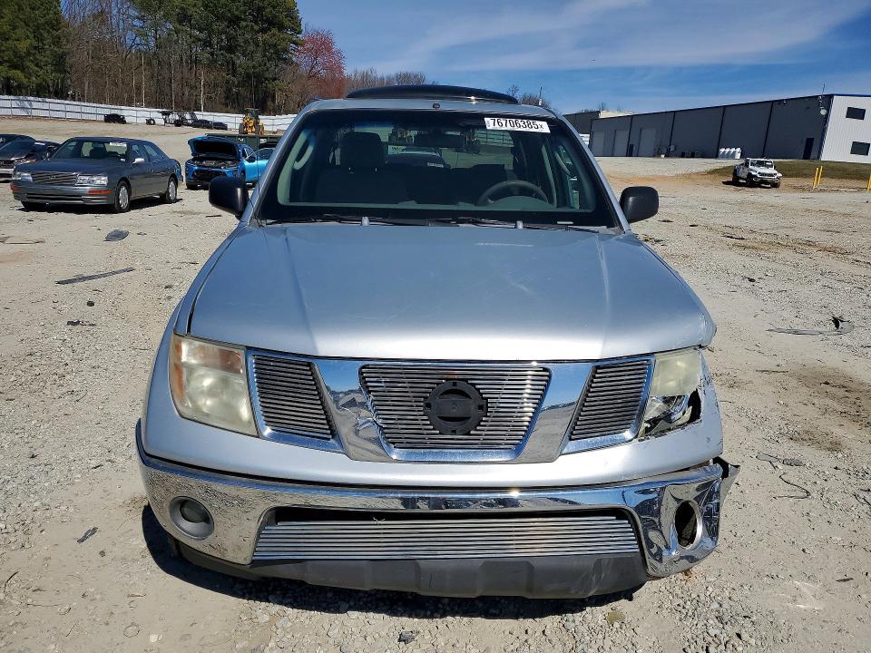2006 Nissan Frontier Crew Cab LE