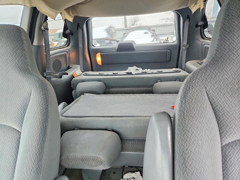 2005 Chrysler Town & Country