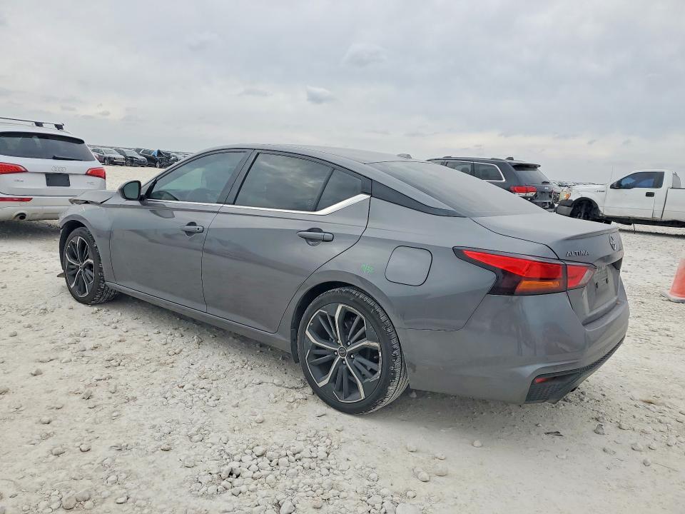 2024 Niss Altima 2.5 sr