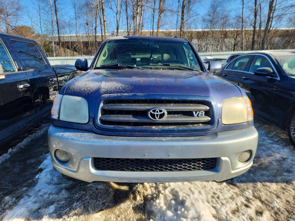 2004 Toyota Sequoia SR5