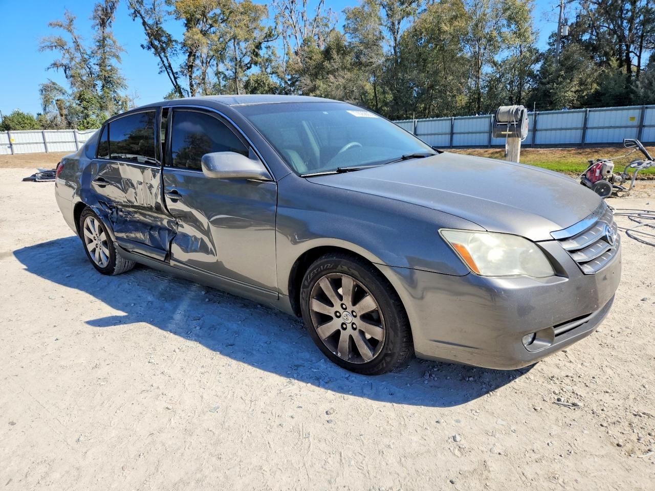 2005 Toyota Avalon xl