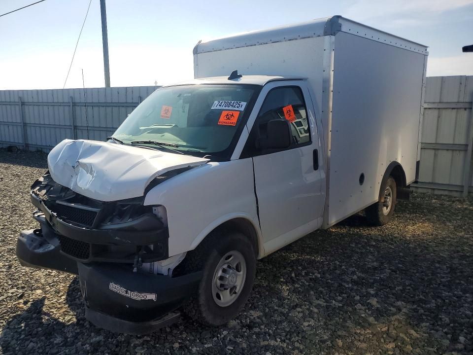 2019 Chevrolet Express BOX Truck