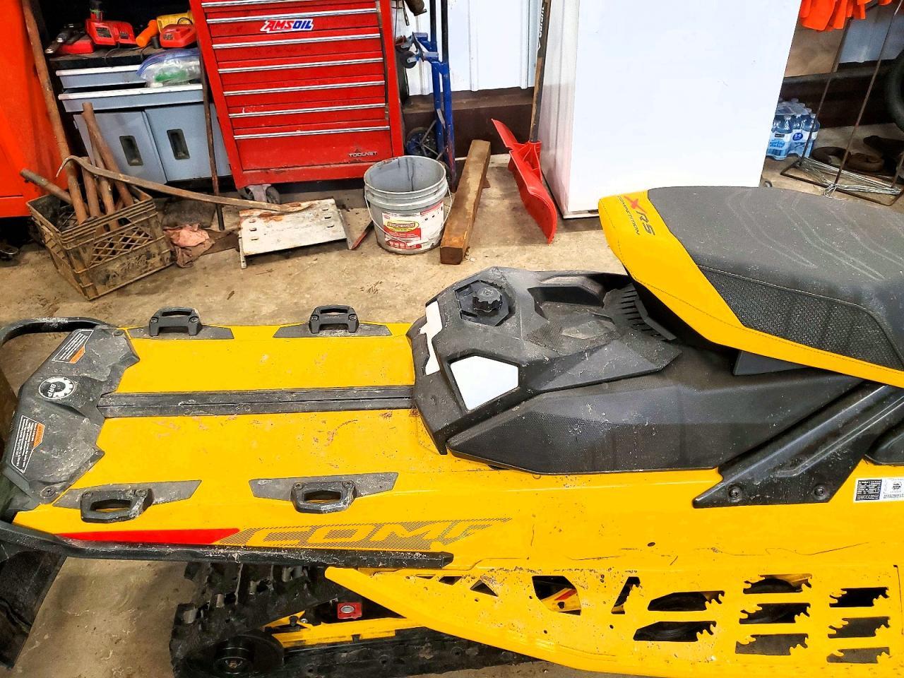 2024 Skidoo 2024 Skidoo Mxzrs