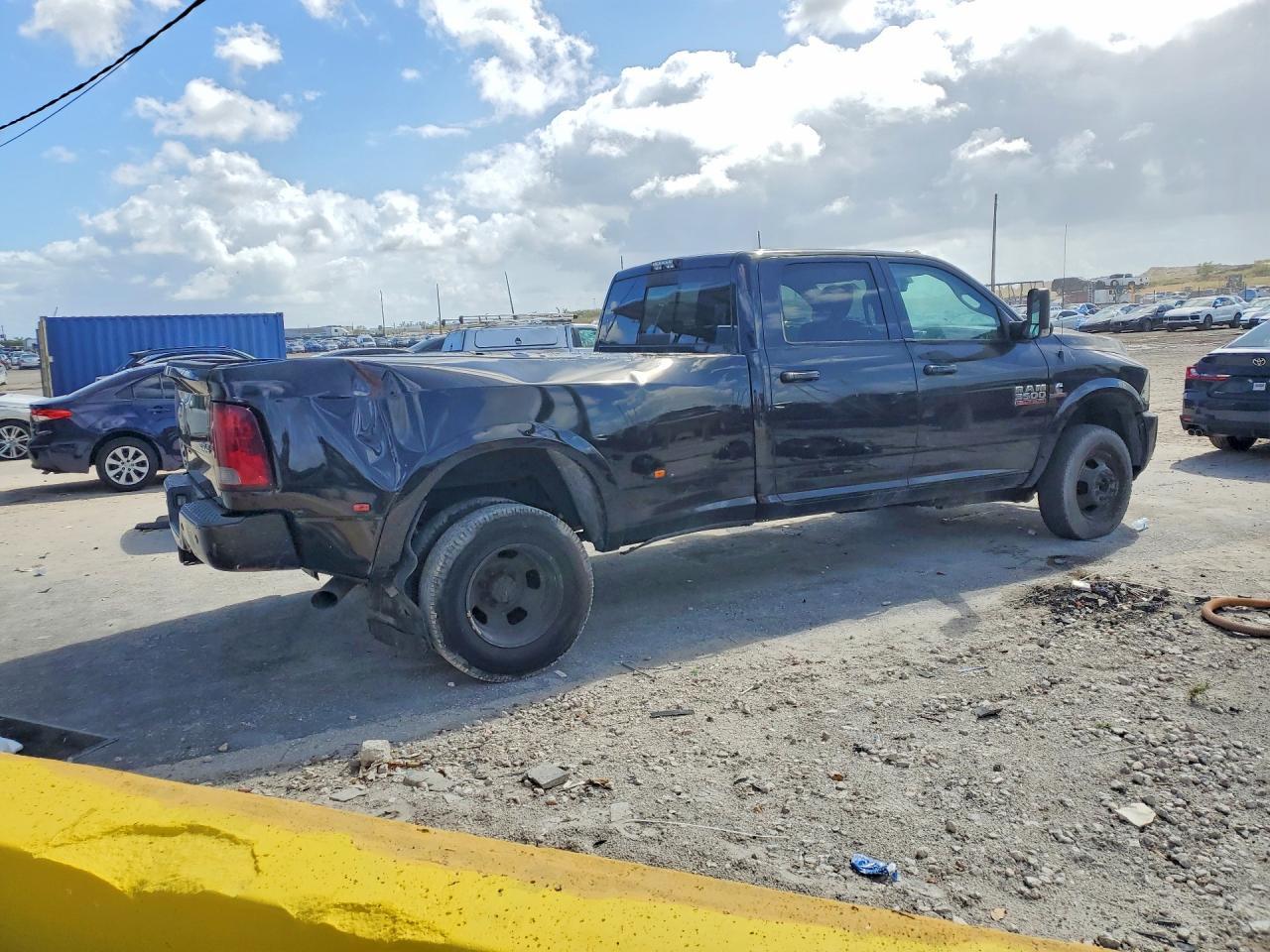 2018 Dodge Ram 3500 slt