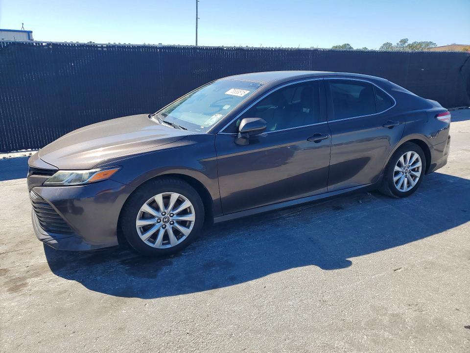 2018 Toyota Camry le