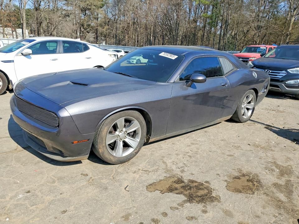 2015 Dodge Challenger sxt