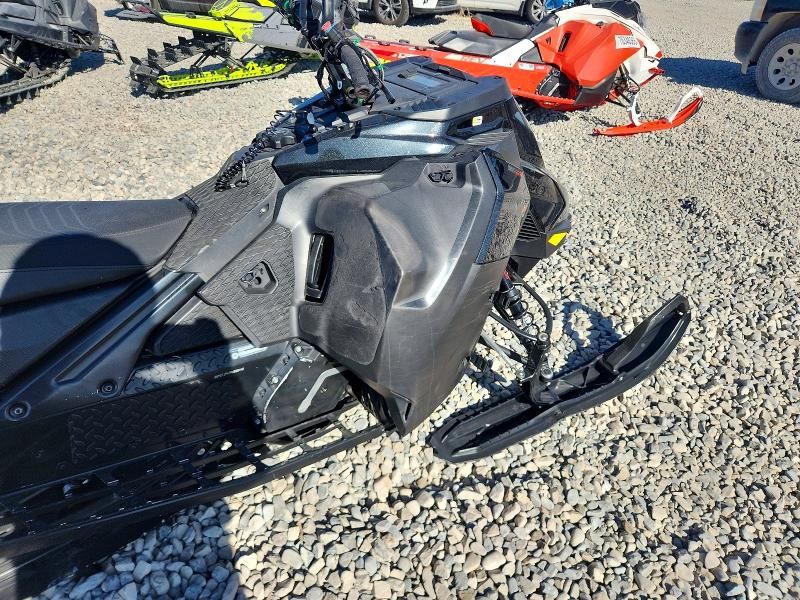 2023 Bombardier Summit exp 165 850