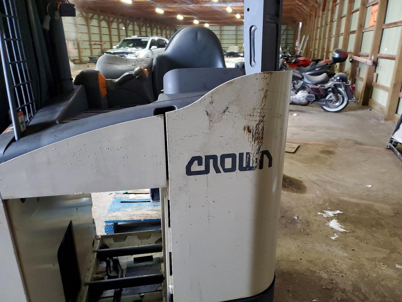 2025 Crown Forklift-Reach