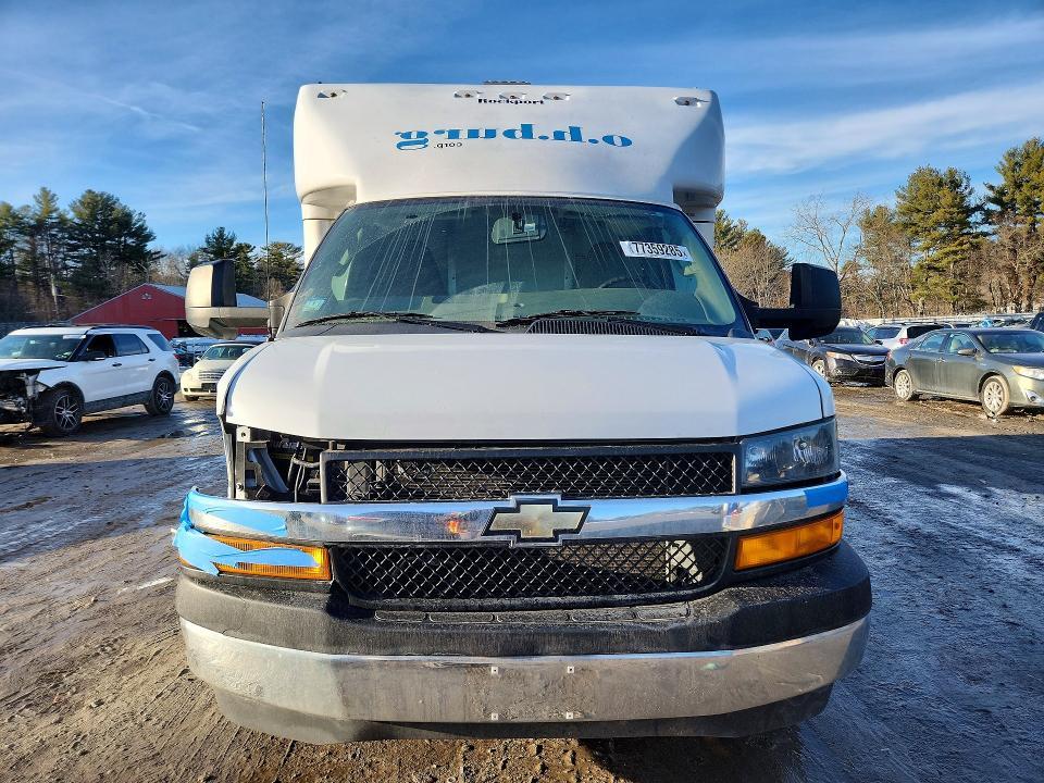 2021 Chev Express G3500